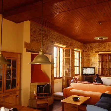 Ferienhaus House - Traditional Stone House Close To The Beach Filiatra
