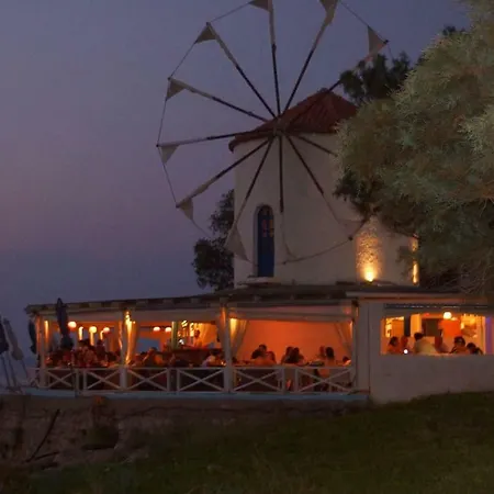 House - Traditional Stone House Close To The Beach Filiatra