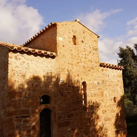 House - Traditional Stone House Close To The Beach * Filiatra